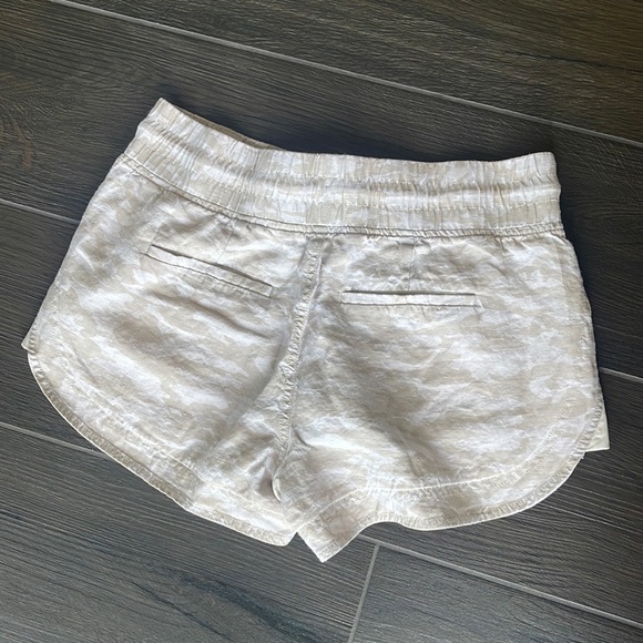 Athleta Cabo Tide Linen Shortie - Picture 3 of 6